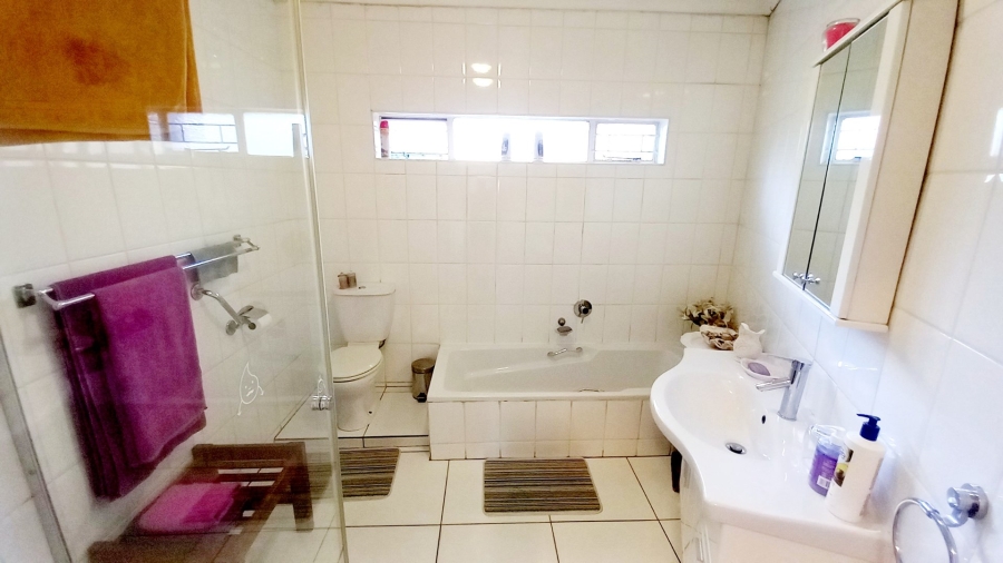 5 Bedroom Property for Sale in Sasolburg Ext 4 Free State